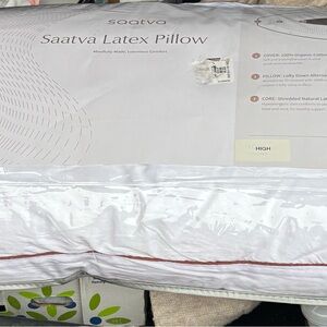 (1) king size 18x34 Latex Pillow in White - Plush Support NWOT